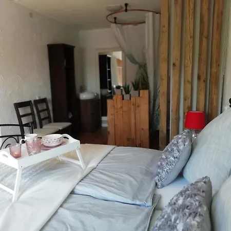Konukevi Gastehaus Krutsch