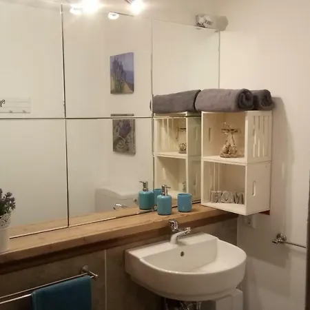 Konukevi Gastehaus Krutsch
