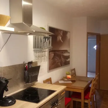 Konukevi Gastehaus Krutsch *